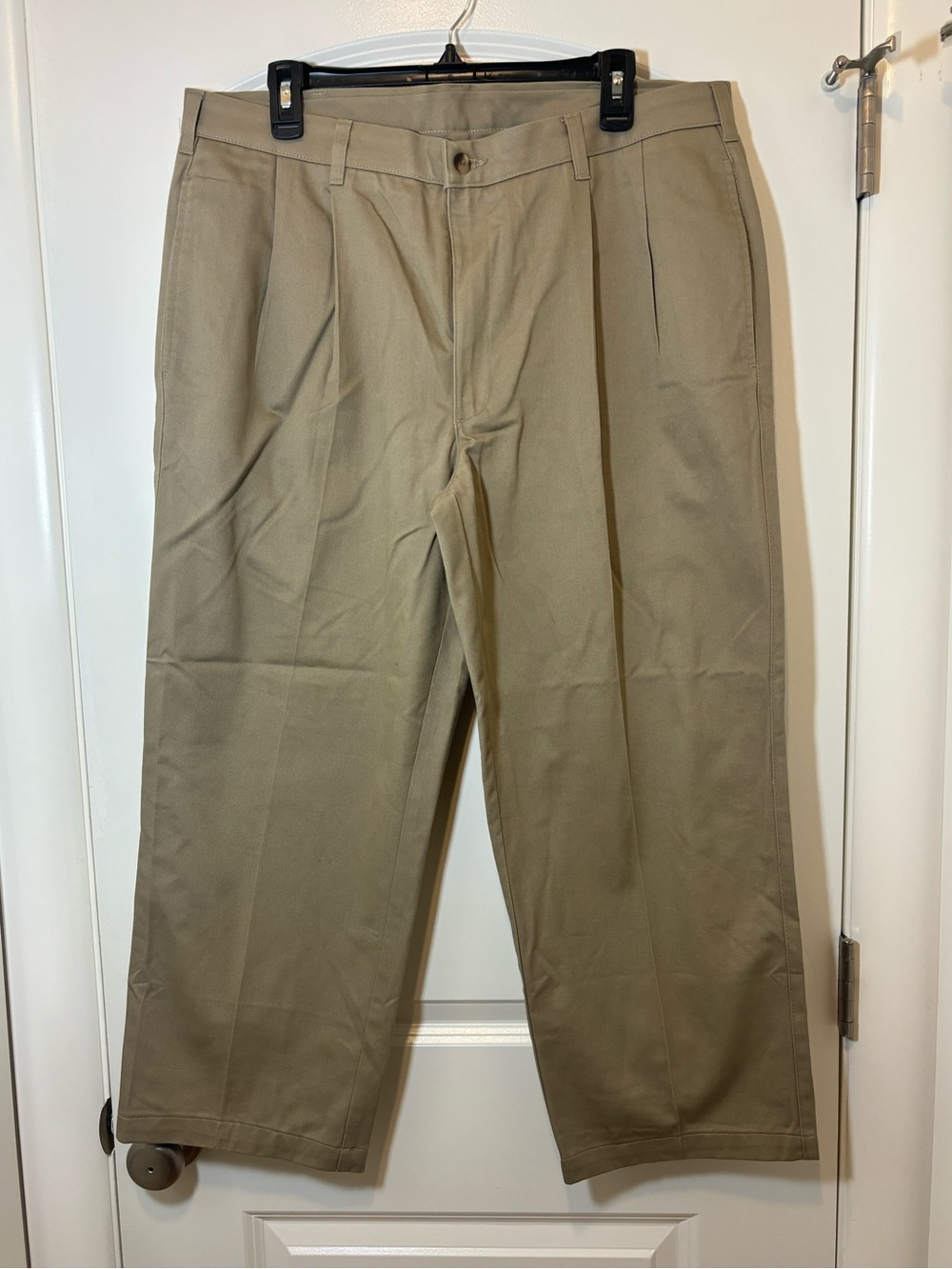 Van Heusen Men's Tan Khaki Chino Pants